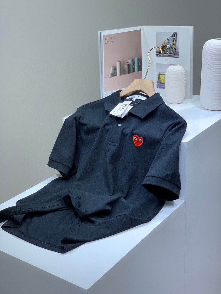 点此购买川久保玲男女夏季短袖polo衫左147716