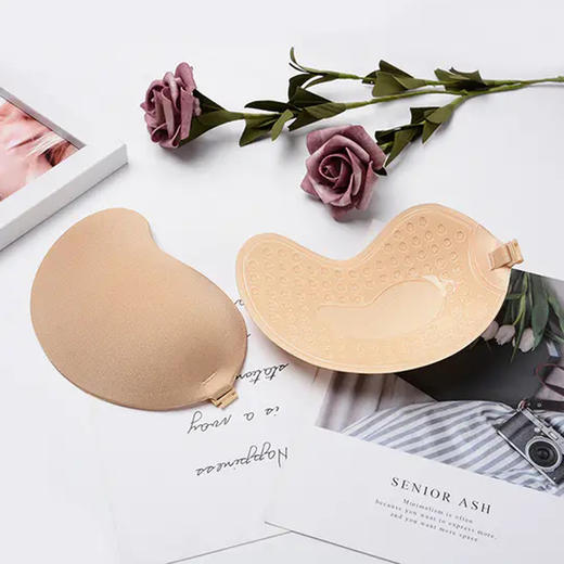 【夏日穿衣神器 第二件半价】隐形无痕升级款文胸贴  芒果形乳贴 裸感0束缚 轻薄舒适 商品图0