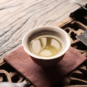 问鼎汝瓷萼红大葵口杯（缺货）