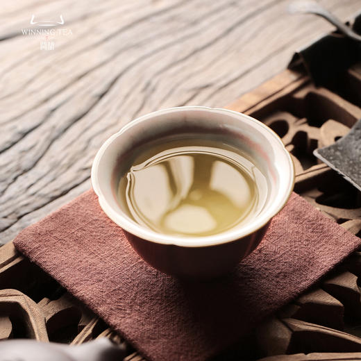 问鼎汝瓷萼红大葵口杯（缺货） 商品图0