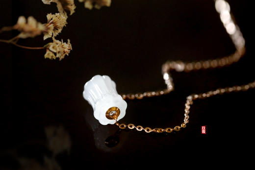 18k玫瑰金和田玉（白玉）路路通吊坠（送银链） /小蛮腰 10*12mm 商品图2