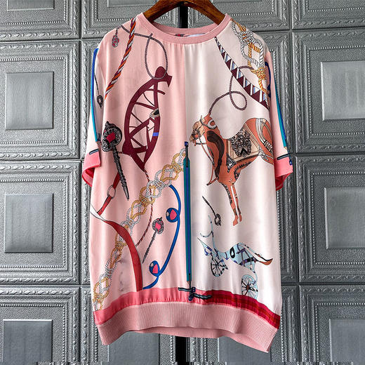 QCJZ-401249粉色夏新款宽松圆领短袖印花上衣 商品图1