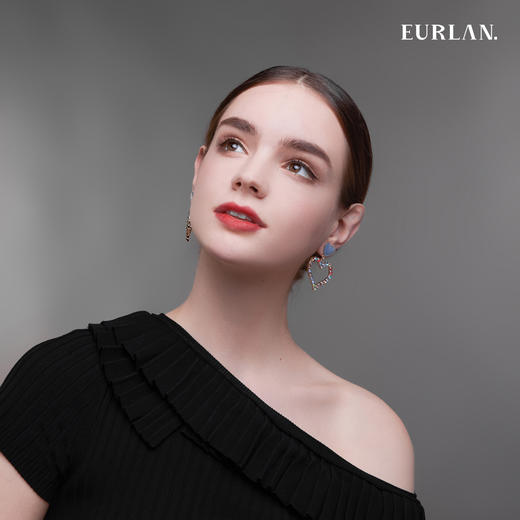 EURLAN.  B系列 彩钻爱心耳环  优雅淡蓝 商品图3