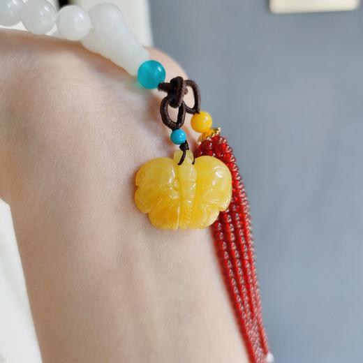 白玉蜜蜡蝴蝶项链 商品图3