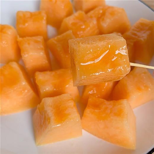 吐鲁番正宗火焰山大棚 哈蜜瓜  一藤一瓜 脆甜多汁（6斤）/（7-8斤） 商品图13