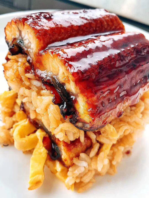 日式-蒲烧烤鳗鱼，活鳗匠心制作，比日料店的更好吃，烹饪超级简单，微波炉加热3分钟，一点儿也不腥，鲜香不腻 商品图1