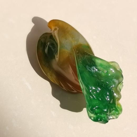 收藏级老坑黄加绿翡翠挂件 商品图3