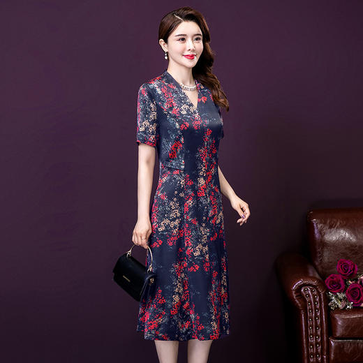 LFJR-8337实拍夏新款 阔太太气质印花重磅仿真丝V领连衣裙 商品图3