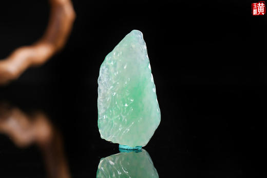 天然翡翠 【随形】吊坠  配精美挂绳 商品图2