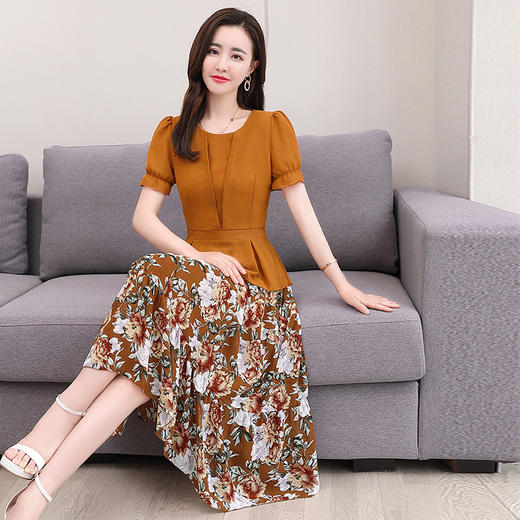 WZNH-WX33069夏新款韩版时尚气质优雅修身雪纺衫印花半身裙两件套 商品图3