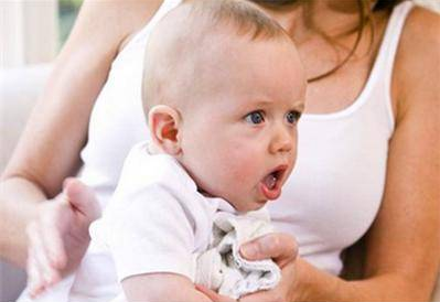 宝宝呛奶以及应急处理