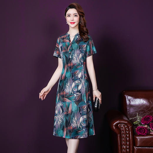 LFJR-8327实拍夏新款 仿真丝印花高贵中长款妈妈装连衣裙 商品图0