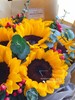 【硕果累累】9朵向日葵➕火龙珠精品大花束 商品缩略图1