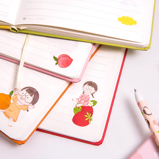 三年二班z麻球硬面笔记本子卡通可爱学生用彩页日记本创意手帐本