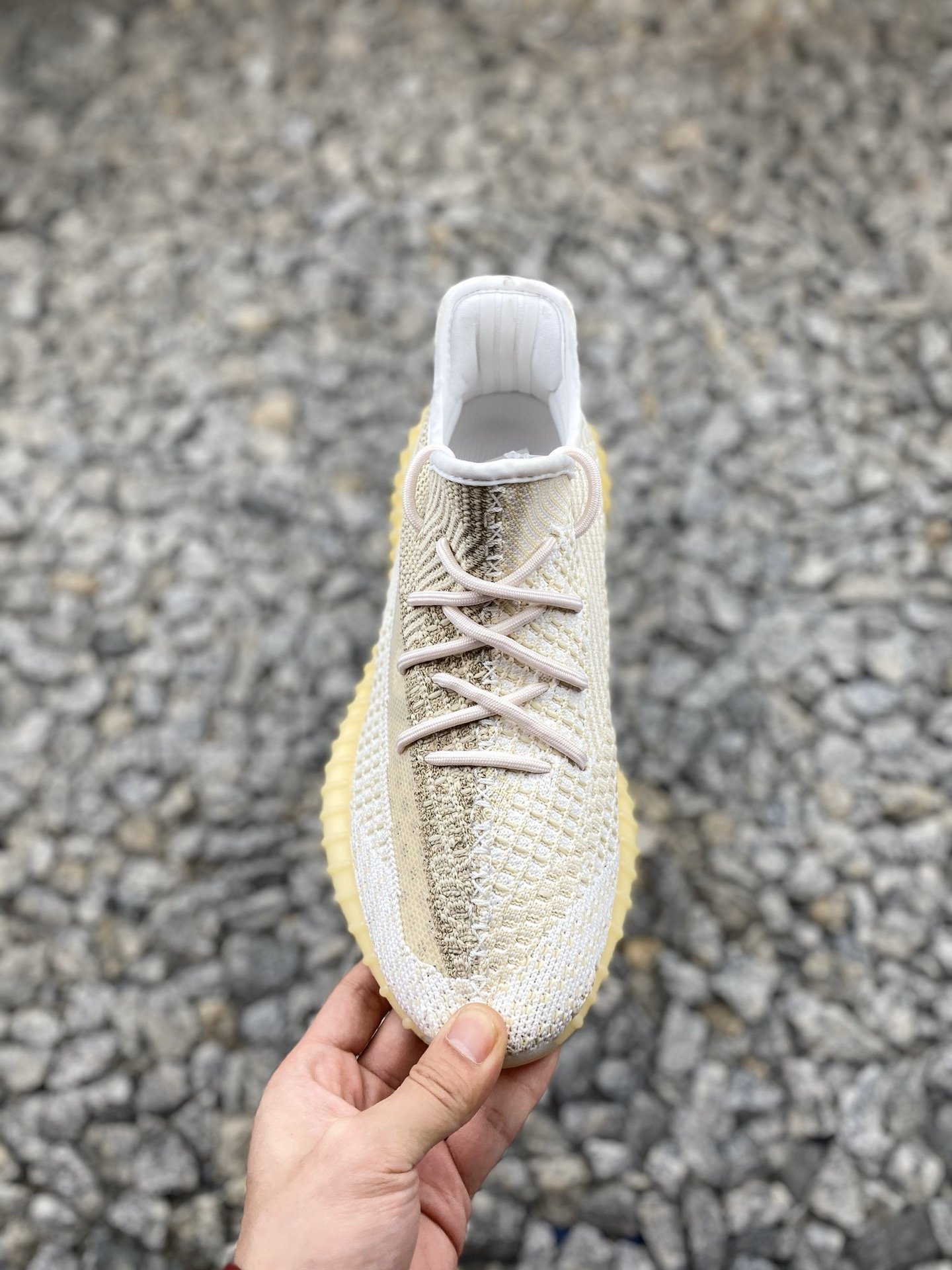 阿迪椰子350V2  新氧化天使 adidas Yeezy Boost 350 V2 “Abez”  货号：FZ5246 尺码：36--488