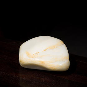 和田玉籽料原石 8kg