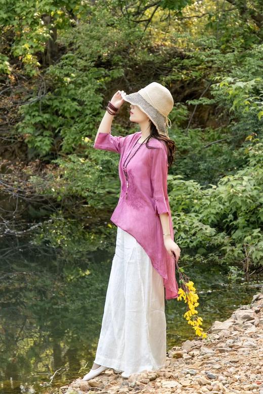 LPP-SG5139爆款原创  2020夏新款丝麻轻薄刺绣五分袖T恤燕尾上衣 商品图1