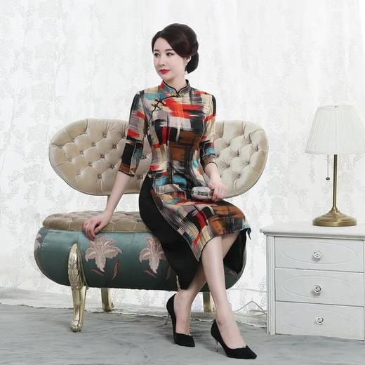 HYX-6366时尚修身改良复古风奥黛真丝旗袍 商品图2