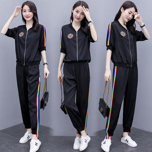 WZNH-ANY216新品钉珠棒球服外套+撞色彩条纹束脚裤两件套 商品图1