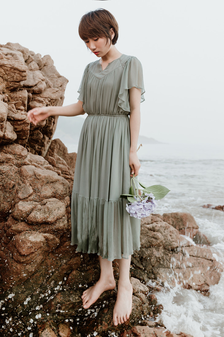 四折款灰湖绿桑蚕丝优雅连衣裙dre20ss49