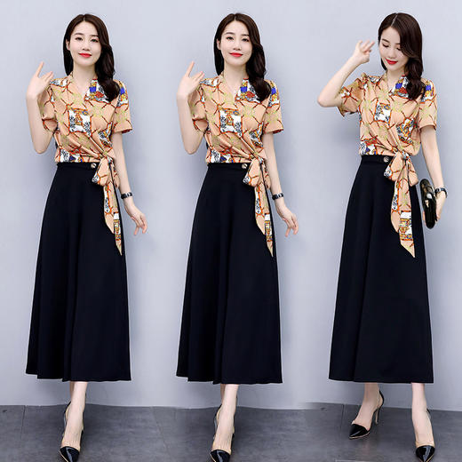 WZNH-TZL2022夏季时尚V领上衣收腰显瘦气质两件套 商品图3