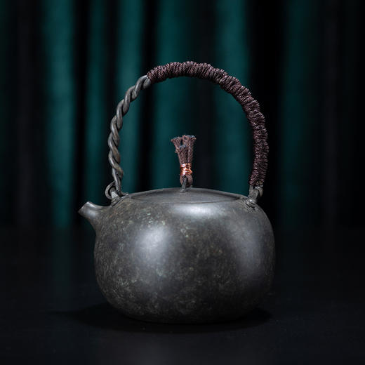 朱炳仁·铜·小苹果茶壶 | 造型优美，精致厚重，寓意美好 商品图2