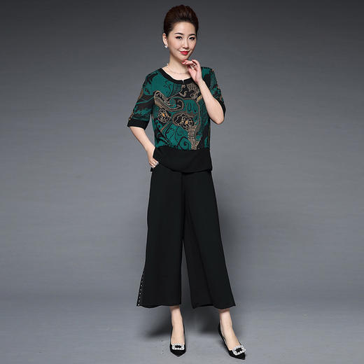 WZNH-ZYX966文艺复古宽松大码显瘦真丝缎圆领长袖上衣+阔腿长裤套装 商品图3