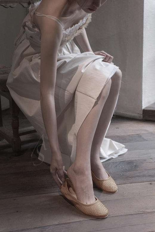 Dragon Kameo 黑色/浅驼色编织平底鞋 商品图0