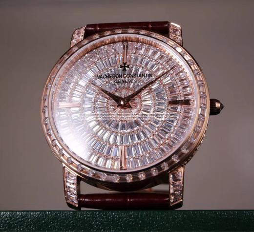 台湾厂 ⌚️江诗丹顿🇨🇭传袭系列 新款奢华满天星型号：82760/000G-9952男士腕表，表壳用316L精钢加电白金工艺，特别闪烁靓丽，施华路世奇水晶钻手工镶钻工艺，搭配双卜永不刮花蓝宝石玻璃 商品图0