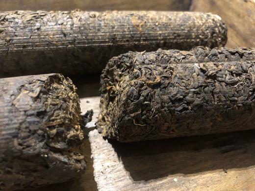 宽茶窄酒竹筒老六堡陈年黑茶80年代