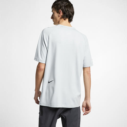 Nike 耐克Sportswear Tech Pack 男款短袖上衣 商品图1
