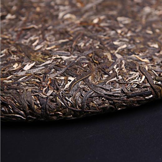 184     迈老树●2020春●收藏价5688元●秒杀价218元，限10片！！！三公斤大饼●送布袋茶架●口感鲜爽，汤色透明。料好口感好，收藏送礼首选！ 商品图2