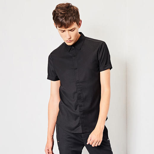 HIM漢崇 男士上衣夏季新简约商务正装修身衬衣黑色休闲短袖衬衫青年男 商品图1