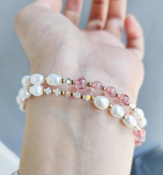 珍珠草莓晶时尚手链 商品图1