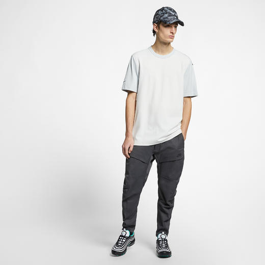 Nike 耐克Sportswear Tech Pack 男款短袖上衣 商品图5