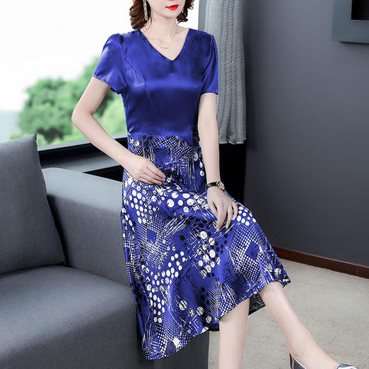 AHM-yjr8338大牌2020年新款潮时尚印花收腰显瘦桑蚕丝连衣裙 商品图4