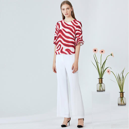 EITIE爱特爱修身显瘦百搭印花舒适荷叶边袖口小上衣B2013430 商品图2