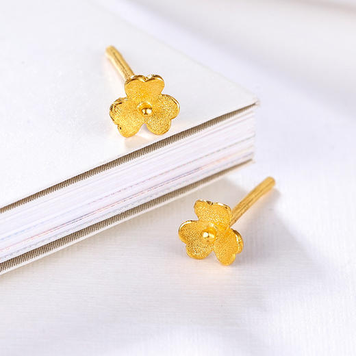周六福黄金耳钉女款耳针迷你小金花足金耳饰定价 商品图3