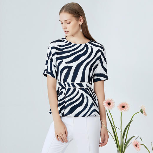 EITIE爱特爱修身显瘦百搭印花收腰小上衣B2013432 商品图7