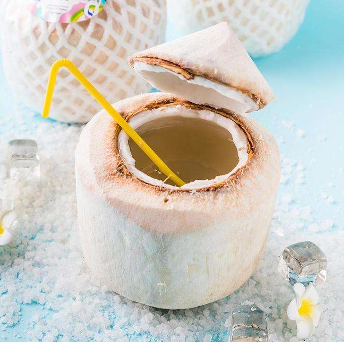 泰国椰青9头中大果 椰子个头饱满 汁水香甜浓郁  一件9枚