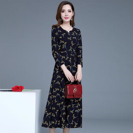 QYM-LFDS-YY813新款修身显瘦优雅连衣裙 商品图0