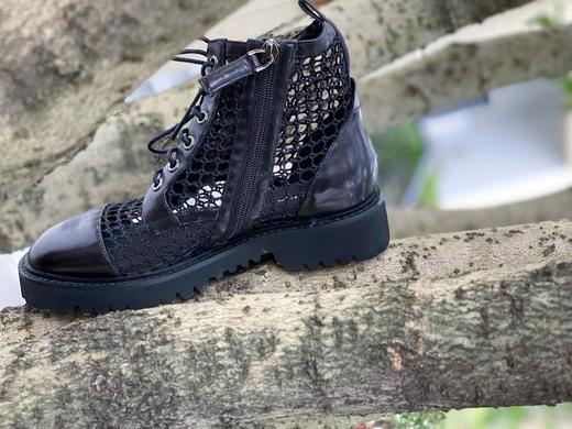 westory2020夏新英伦气质范轻薄优雅性感平底渔网马丁靴W20CS70351 商品图1