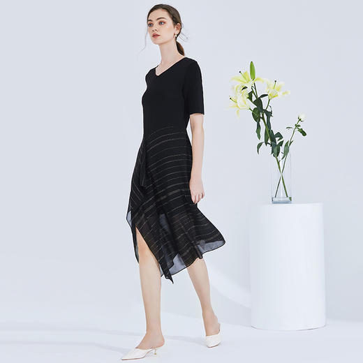 EITIE爱特爱女装夏季V领荷叶边开叉不规则柳丁修身连衣裙5907687 商品图1