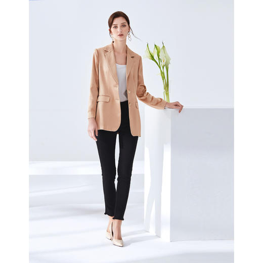 故障 EITIE爱特爱秋季新款时尚通勤干练百搭舒适显瘦西装外套女6103816 商品图1