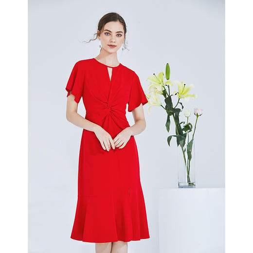 EITIE爱特爱女装夏季新品镂空小V领显瘦荷叶边时尚连衣裙长款5907677 商品图2