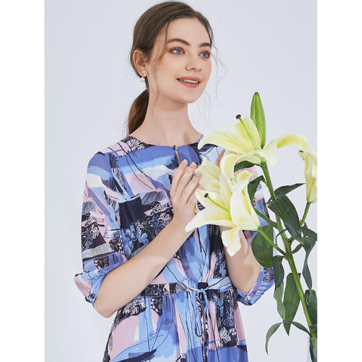 EITIE爱特爱女装夏季新款五分袖优雅不规则印花连衣裙中长款5907636 商品图3