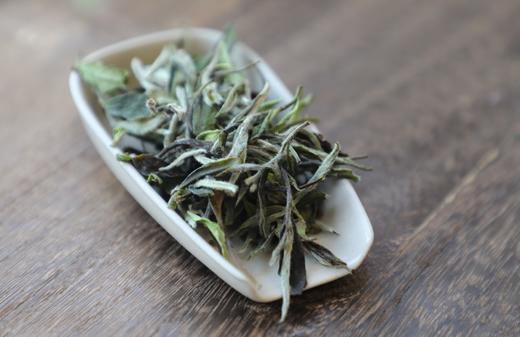 2021年『芳雅』炭焙系列福鼎白茶  白毫银针/白牡丹/寿眉  鲜润细腻 有暖香 商品图0