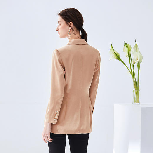 故障 EITIE爱特爱秋季新款时尚通勤干练百搭舒适显瘦西装外套女6103816 商品图4