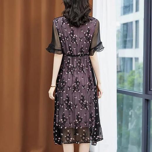 SM-8202370修身显瘦V领桑蚕丝绣花真丝连衣裙 商品图4
