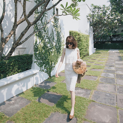 金蘑菇菇 不退不换，孤品断码  秘密花园仙白蕾丝连衣裙 显瘦假两件 商品图0